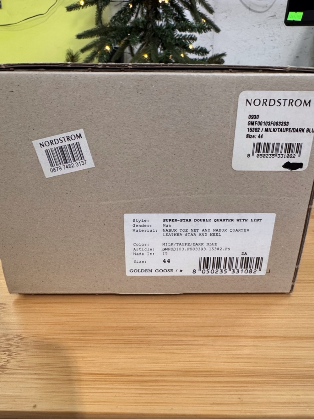 Golden Goose Box with Milk/Taupe/Dark Blue Label - Picture 2 of 9